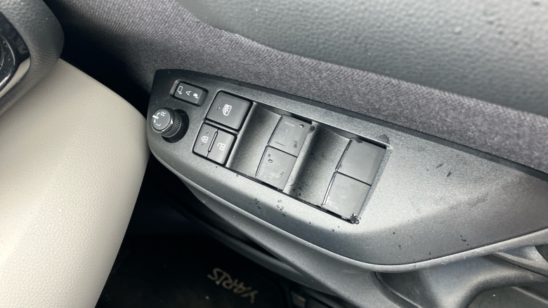 Toyota Yaris 1.5 Hybrid Excel 5dr CVT Hybrid Hatchback